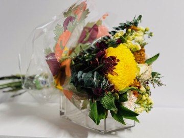FLORAL 1 f4ff30c8403a46faaa797ea54743c21e 360w